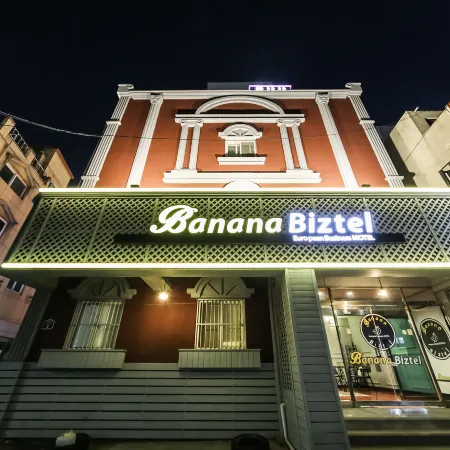 Banana Biztel, Jukdo Market, Pohang