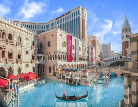 The Venetian Prestige Club Lounge – Daily Breakfast Included with Private Check-in