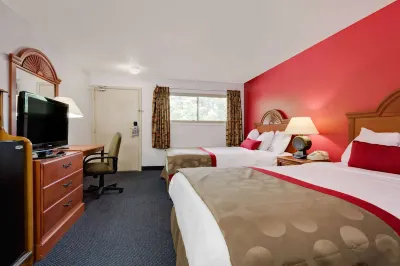 Ramada by Wyndham Cleveland Airport West Hotels in 