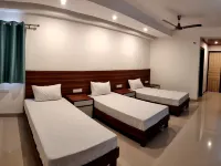 Pride Home Hotel dekat Kompleks Capitol