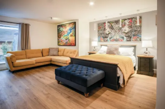 Suite 14 - Sleeping Giant Hotel - PEN Y CAE Inn Hotels in 
