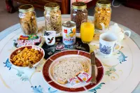 Tudor Manor Bed & Breakfast Hotels in Парапарауму