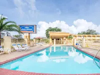 Howard Johnson by Wyndham Historic Lake Charles Hoteles en Lake Charles
