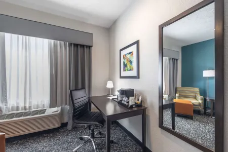 Best Western Plus Owensboro Отели рядом с достопримечательностью «H L Neblett Community Center»