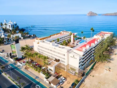 Emporio Mazatlan Hotels in der Nähe von Monumento a Jose Angel Espinoza Ferrusquilla