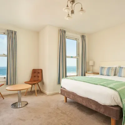 Great Western Hotels near Sainsbury's