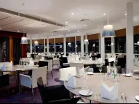 Holiday Inn SALISBURY - STONEHENGE by IHG - breakfast