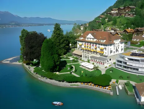 Parkhotel Gunten Hotels in der Nähe von Sternwarte - Planetarium