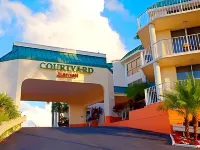 Courtyard Key Largo Hotels near Island Dolphin Care