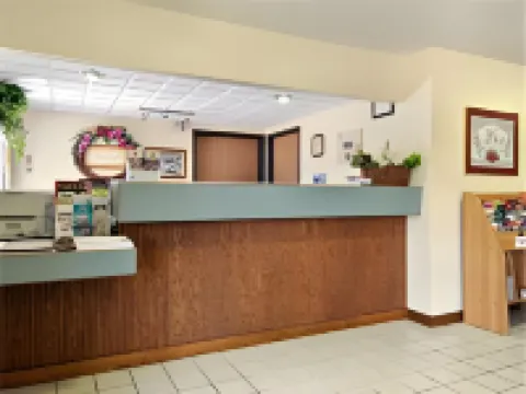 Super 8 by Wyndham Fond du Lac Hotels in Fond du Lac