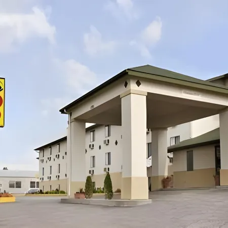 Super 8 by Wyndham Dodge City