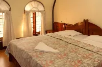 Aqua Jumbo Houseboat Hotel a Kumarakom