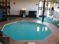 Moosejaw Inn - Pools