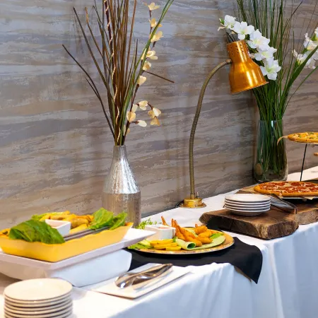 Holiday Inn & Suites PHILADELPHIA W - DREXEL HILL by IHG