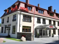 Hotel I Restauracja "Pod Orłem" Hotels in Картузи
