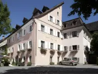 Gutwinski Hotel Hoteles cerca de Schattenburg Museum