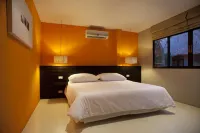 Hansar Casuarina Cha am Hotels in Tha Yang District