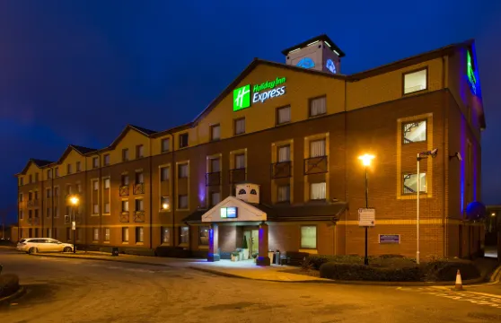 Holiday Inn Express 斯託克對特倫特