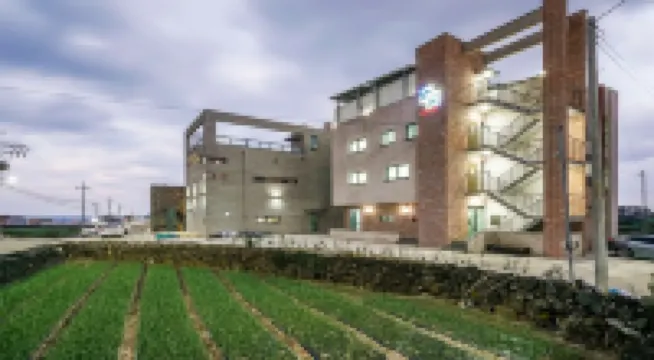 Jeju Angyum Pension โรงแรมใกล้Dangcheomuldonggul Cave