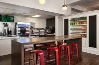 Redmont Hotel Birmingham, Curio a Collection by Hilton - Quầy bar