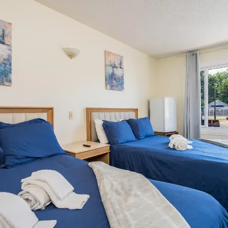 Beach Club by Beach1 Motel Hotels in Simcoe County