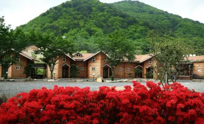 Yangsan Elysia Pension Отели рядом с достопримечательностью «Тхондоса»