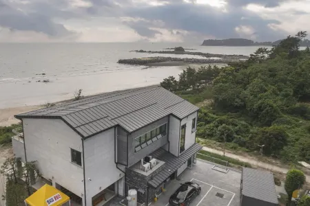 Boryeong Mcp Kids Pool Villa Отели в г. Порён