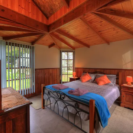 Stanley Lakeside Spa Cabins