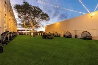 Ramada by Wyndham DFW Airport Hotels in Irving