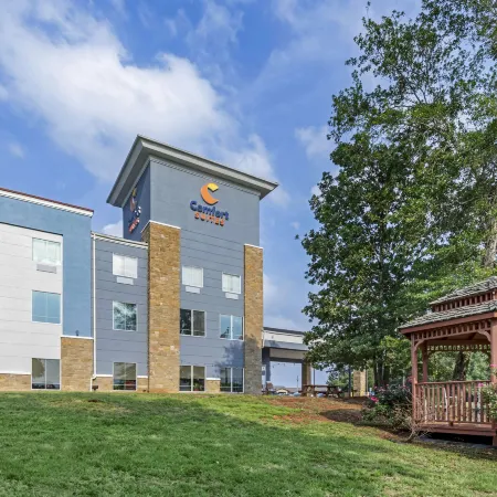 Comfort Suites