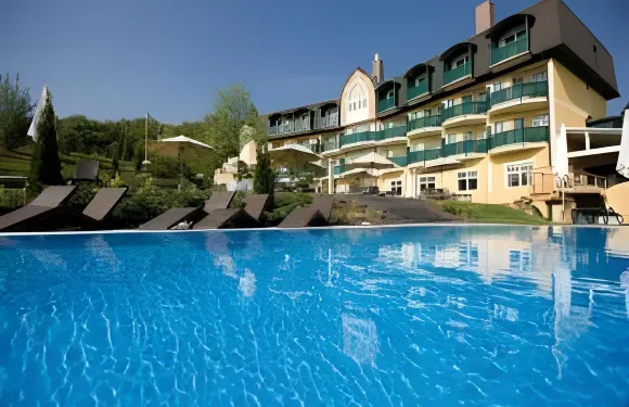 麥耶斯舒適奢華酒店 - 限成人入住