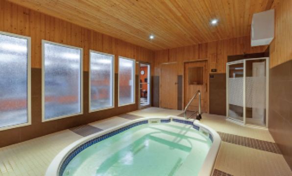 Best Western Plus Peace River Hotel  Suites
