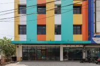 Sans Hotel Tajur Bogor Các khách sạn ở Mulyaharja