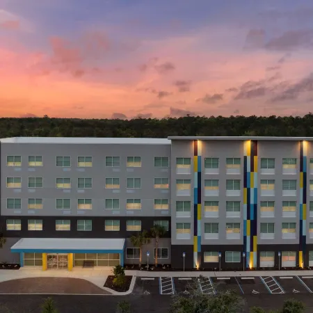 Tru by Hilton Jacksonville Airport I-95