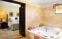 Occidental Cozumel - All Inclusive - Hot Tub