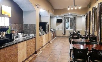 Country Inn & Suites by Radisson, Battle Creek, MI