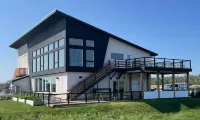 Blackbush Beach Resort Hotels in Queens County