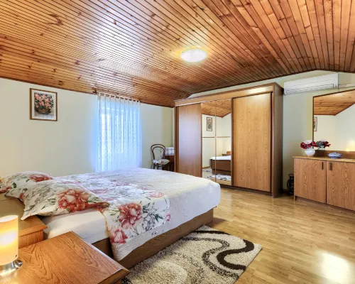 Villa Maria Hotels in Tar