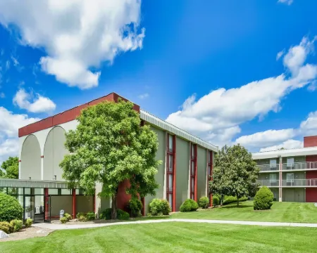 約翰遜城温德姆戴斯套房酒店 約翰遜城酒店