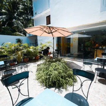 Travelbee Fuente Inn