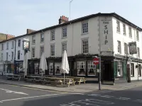 The Ship Hotel in zona RHS Garden Hyde Hall