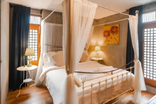 House of Passion Amphawa