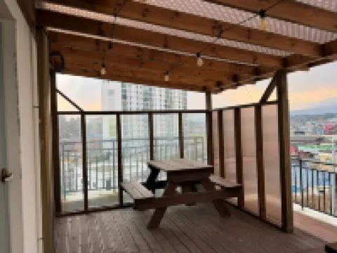 Pension Ollah Gangneung Hotel dekat Pantai Jumunjin
