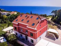 Apartments Villa Lukas - ''No 9'' Gallery Two Bedroom Apartment with Balcony and Sea View Hotels in Zvekovica