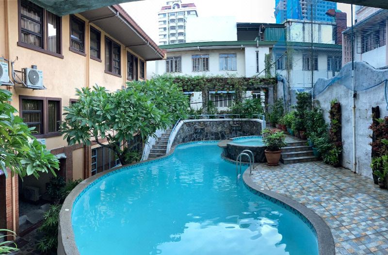 1775 Adriatico Suites photo 3