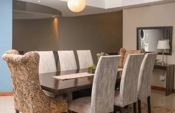 位於路易斯特里哈特的6卧室獨棟房屋-200平方米|帶6個獨立浴室