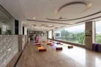 인디라 니쿤즈 루비스톤 이그조틱