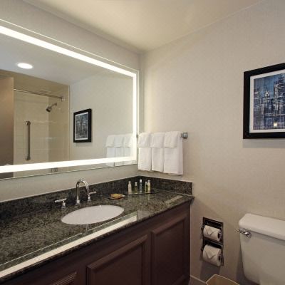 2 Double Beds DoubleTree by Hilton Hotel Newark Airport Promo Code