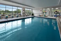 Homewood Suites by Hilton Teaneck Glenpointe - Pools
