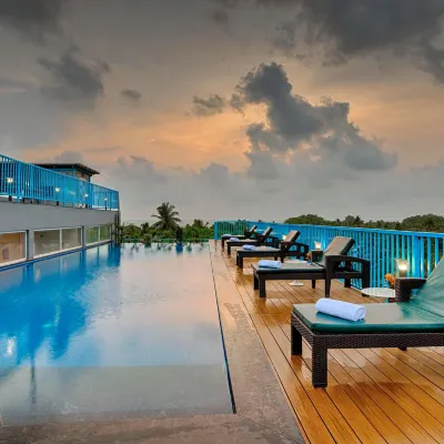 De Mandarin Goa Hotels near Sinquerim Beach